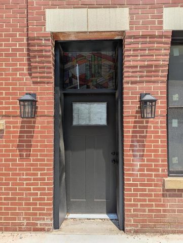 2150 W Monroe Street 2, Chicago, IL 60612