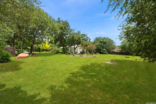 1521 S MESQUITE AVE, New Braunfels, TX 78130