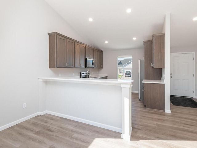 2127 River Bend Trail, Mayer, MN 55360