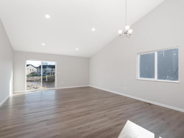 2127 River Bend Trail, Mayer, MN 55360