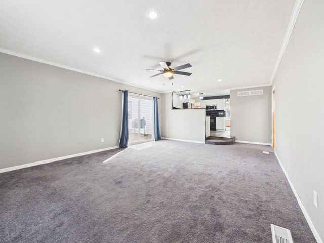 510 Wire Ave, Haysville, KS 67060