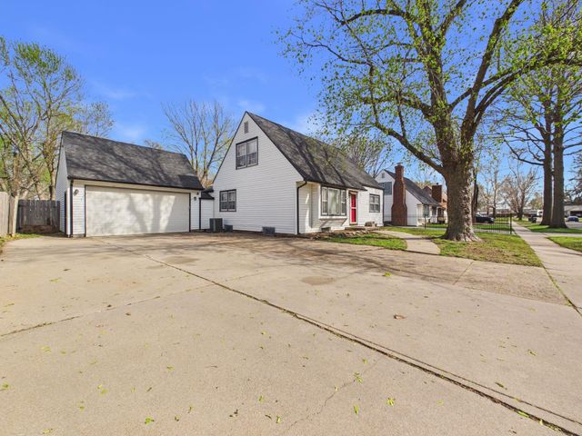 510 Wire Ave, Haysville, KS 67060