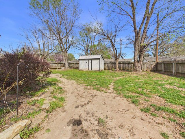 510 Wire Ave, Haysville, KS 67060