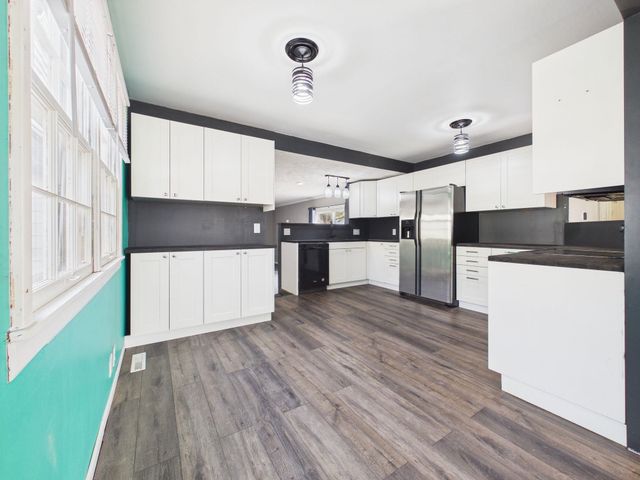 510 Wire Ave, Haysville, KS 67060