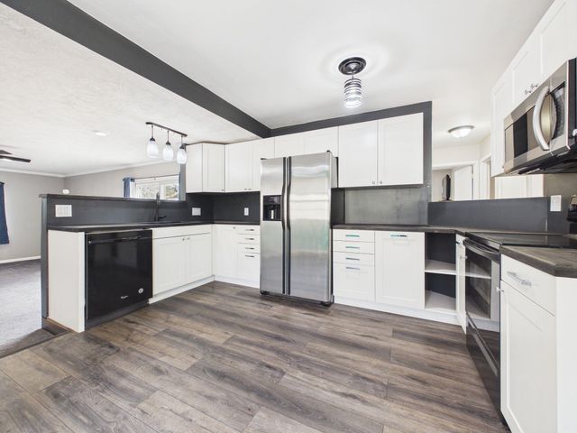 510 Wire Ave, Haysville, KS 67060