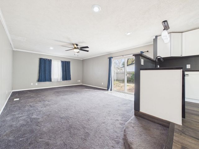 510 Wire Ave, Haysville, KS 67060