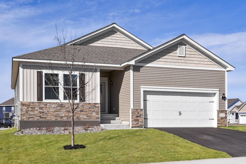 10213 Twin Lakes Parkway NW, Elk River, MN 55330