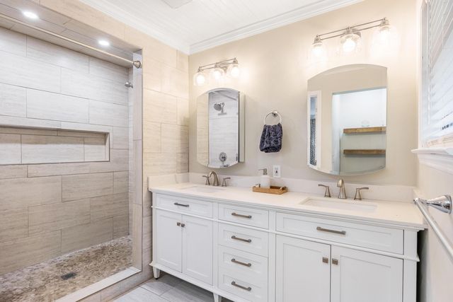 3350 Oak Burr Drive, Chattanooga, TN 37419