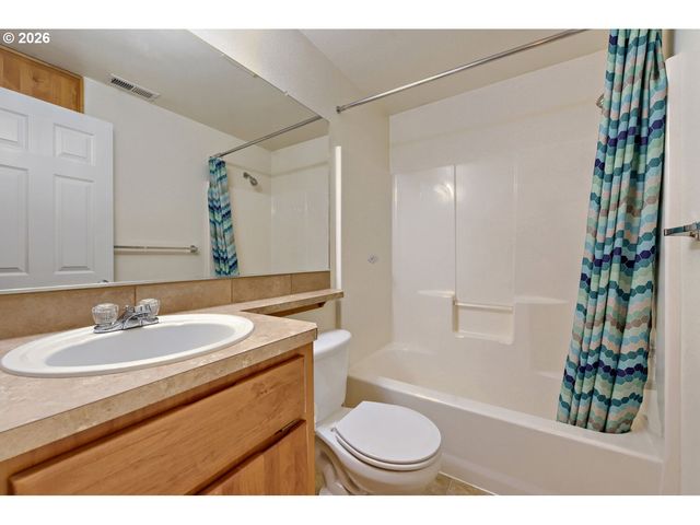 6626 N SENECA St, Portland, OR 97203