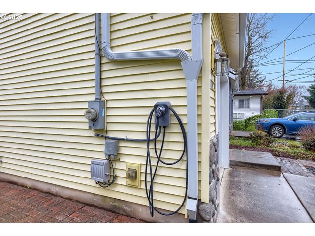 6626 N SENECA St, Portland, OR 97203