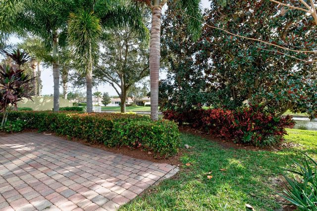 5194 Eleuthra Circle, Vero Beach, FL 32967