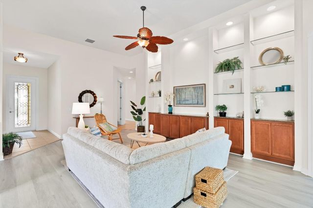 5194 Eleuthra Circle, Vero Beach, FL 32967