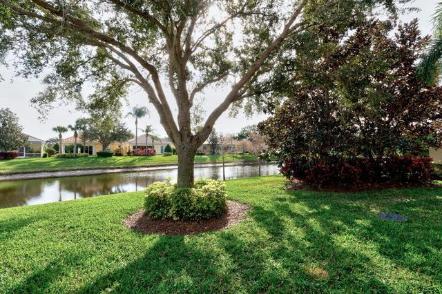 5194 Eleuthra Circle, Vero Beach, FL 32967