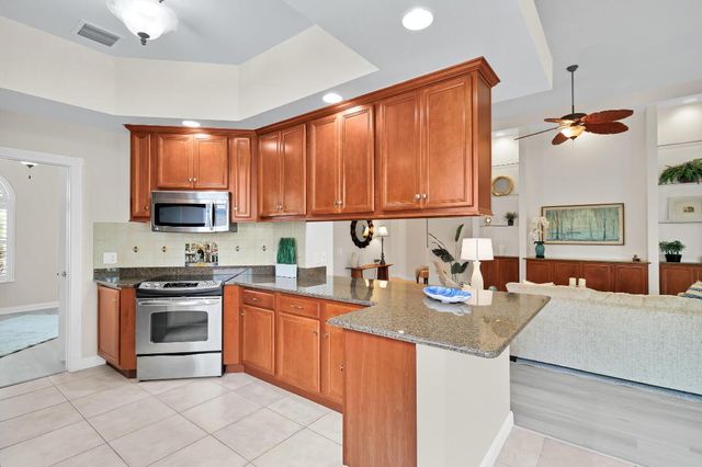 5194 Eleuthra Circle, Vero Beach, FL 32967