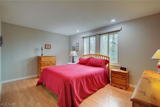 95 Oakhurst Drive, Munroe Falls, OH 44262