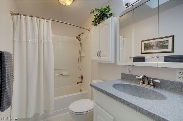 95 Oakhurst Drive, Munroe Falls, OH 44262