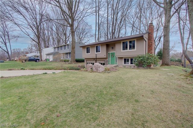 95 Oakhurst Drive, Munroe Falls, OH 44262