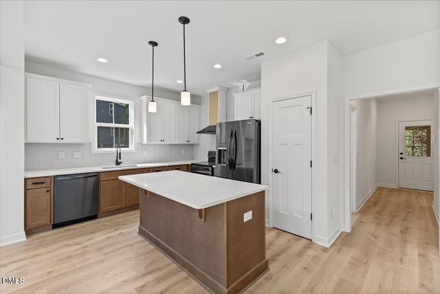 106 Sherwood Lane, Hillsborough, NC 27278