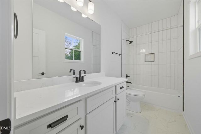 106 Sherwood Lane, Hillsborough, NC 27278
