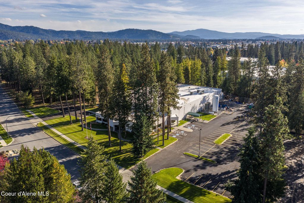 750 W CANFIELD AVE, Coeur d'Alene, ID 83815 photo 4