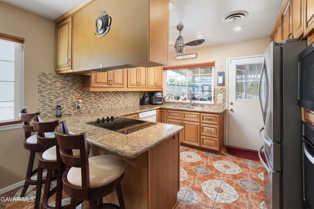 38452 Stanridge Avenue, Palmdale, CA 93550