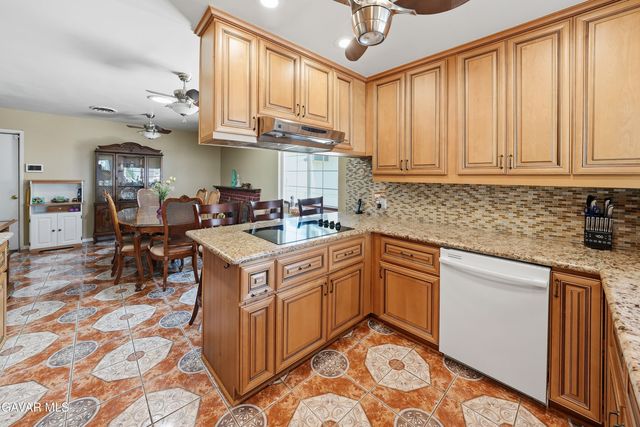 38452 Stanridge Avenue, Palmdale, CA 93550