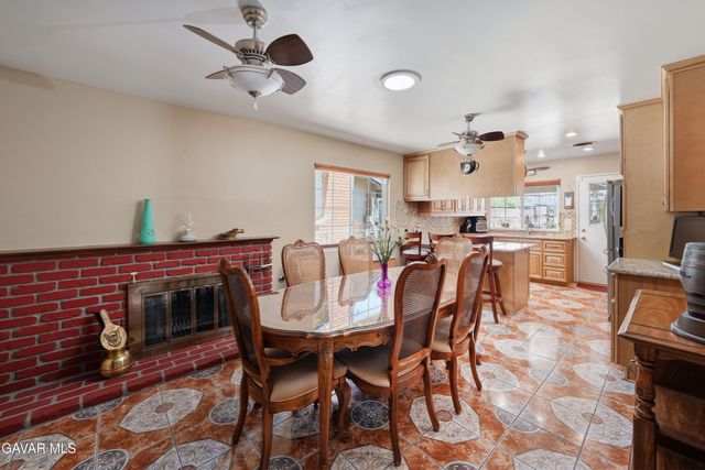 38452 Stanridge Avenue, Palmdale, CA 93550