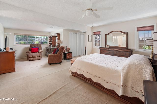 38452 Stanridge Avenue, Palmdale, CA 93550