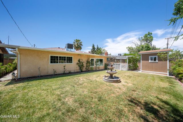 38452 Stanridge Avenue, Palmdale, CA 93550