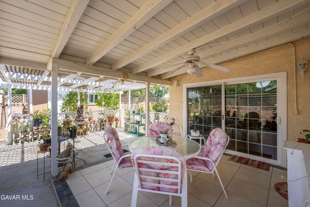38452 Stanridge Avenue, Palmdale, CA 93550