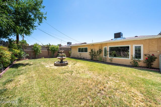 38452 Stanridge Avenue, Palmdale, CA 93550