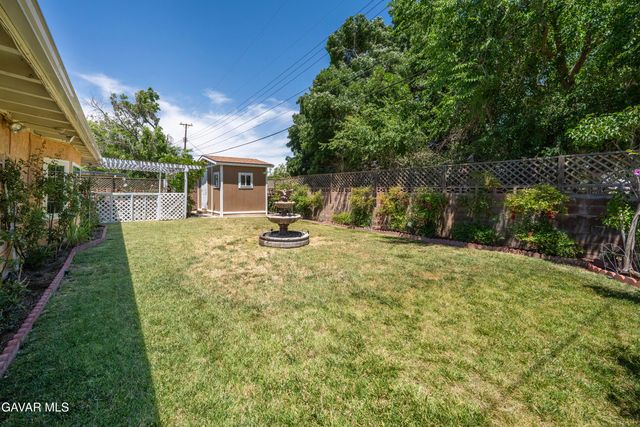38452 Stanridge Avenue, Palmdale, CA 93550