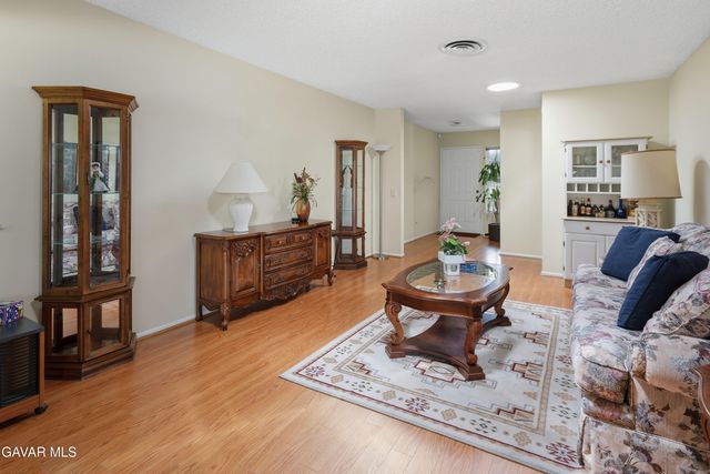 38452 Stanridge Avenue, Palmdale, CA 93550