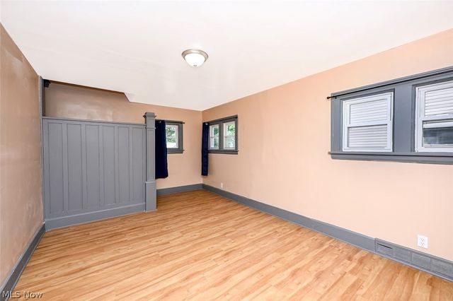 980 Neptune Avenue, Akron, OH 44301