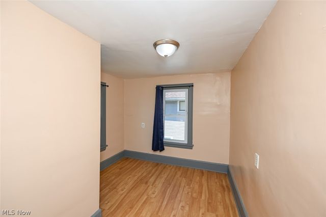 980 Neptune Avenue, Akron, OH 44301