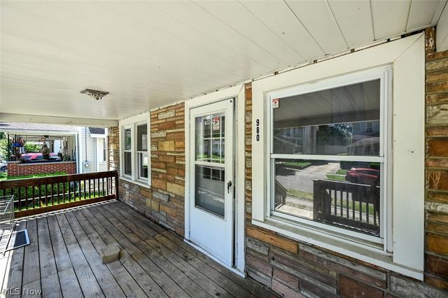 980 Neptune Avenue, Akron, OH 44301