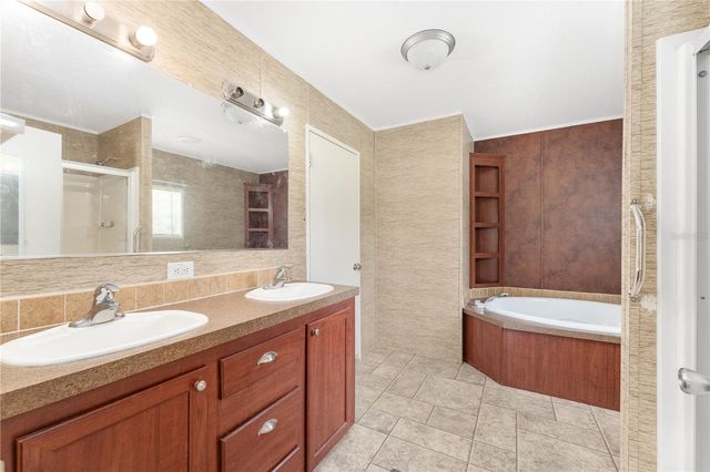 6308 NW 160TH STREET, Alachua, FL 32615