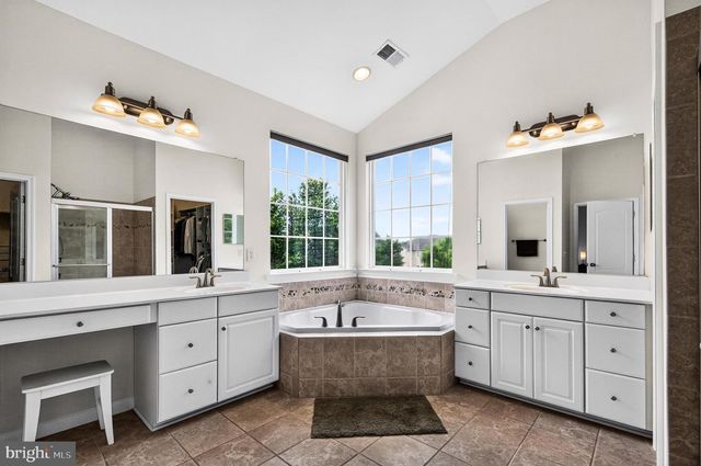13862 ESTATE MANOR DR, Gainesville, VA 20155