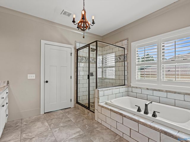 180 Greystone Pass, Guntersville, AL 35976