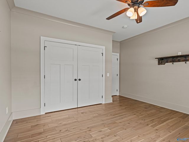 180 Greystone Pass, Guntersville, AL 35976
