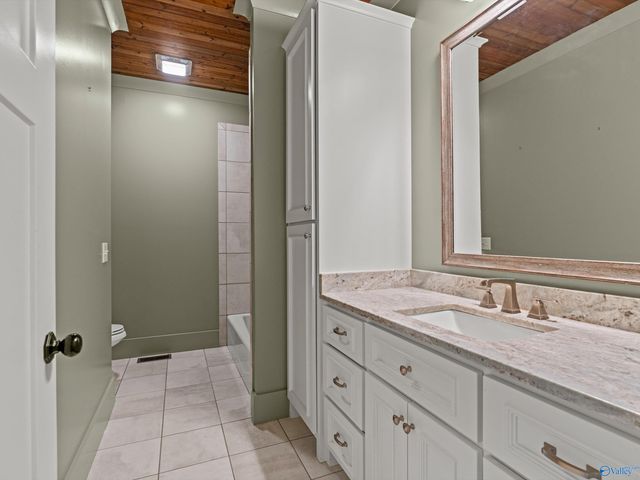 180 Greystone Pass, Guntersville, AL 35976