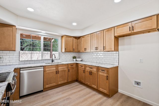 3032 N Palomino Park Loop, Tucson, AZ 85712