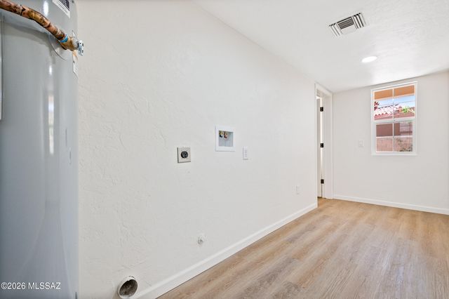 3032 N Palomino Park Loop, Tucson, AZ 85712