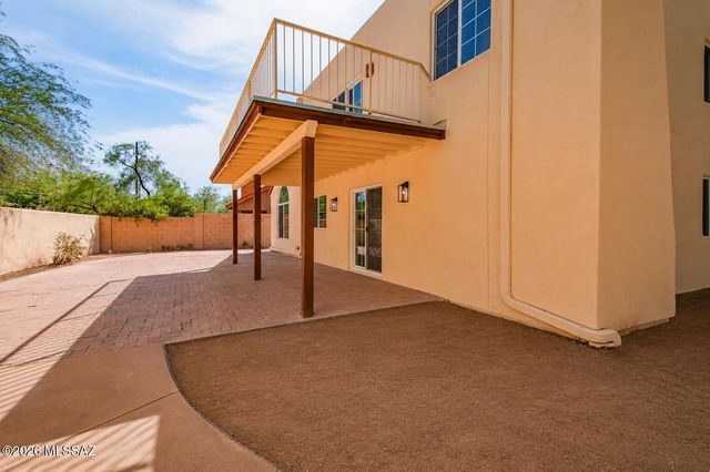 3032 N Palomino Park Loop, Tucson, AZ 85712