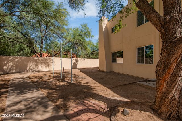 3032 N Palomino Park Loop, Tucson, AZ 85712