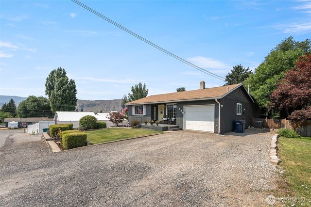 1598 Tedford Street SE, East Wenatchee, WA 98802
