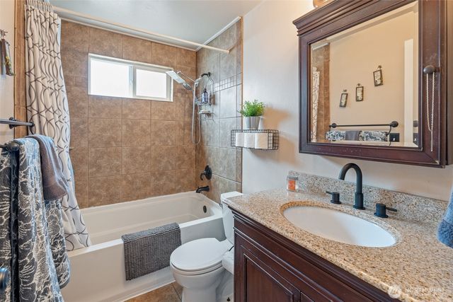 1598 Tedford Street SE, East Wenatchee, WA 98802