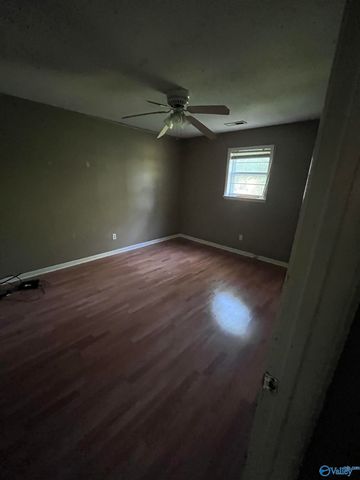 306 NW 12th Avenue, Decatur, AL 35601