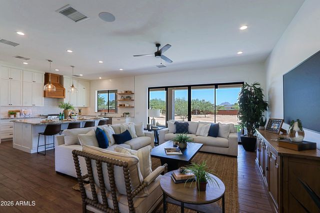 38133 N 29TH Avenue, Phoenix, AZ 85086
