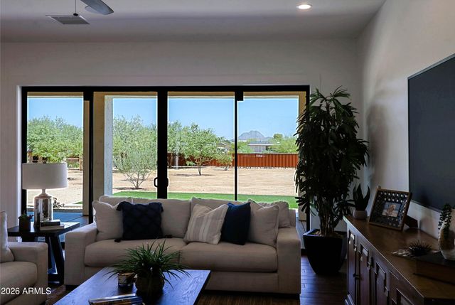 38133 N 29TH Avenue, Phoenix, AZ 85086